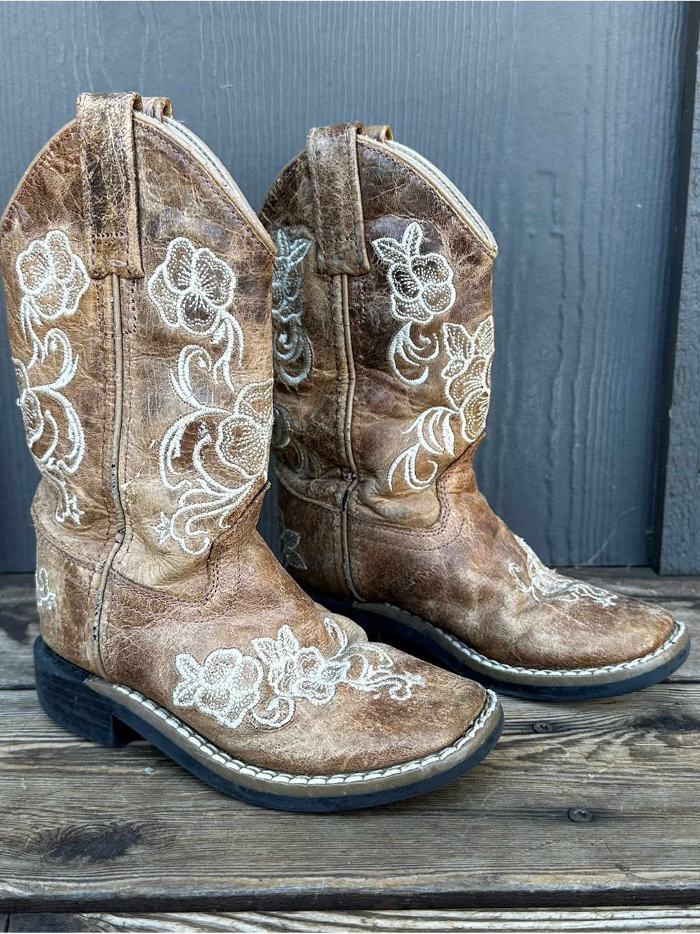 SHYANNE GIRLS' LITTLE LASY FLORAL EMBROIDERED WESTERN BOOTS - BROAD SQUARE TOE